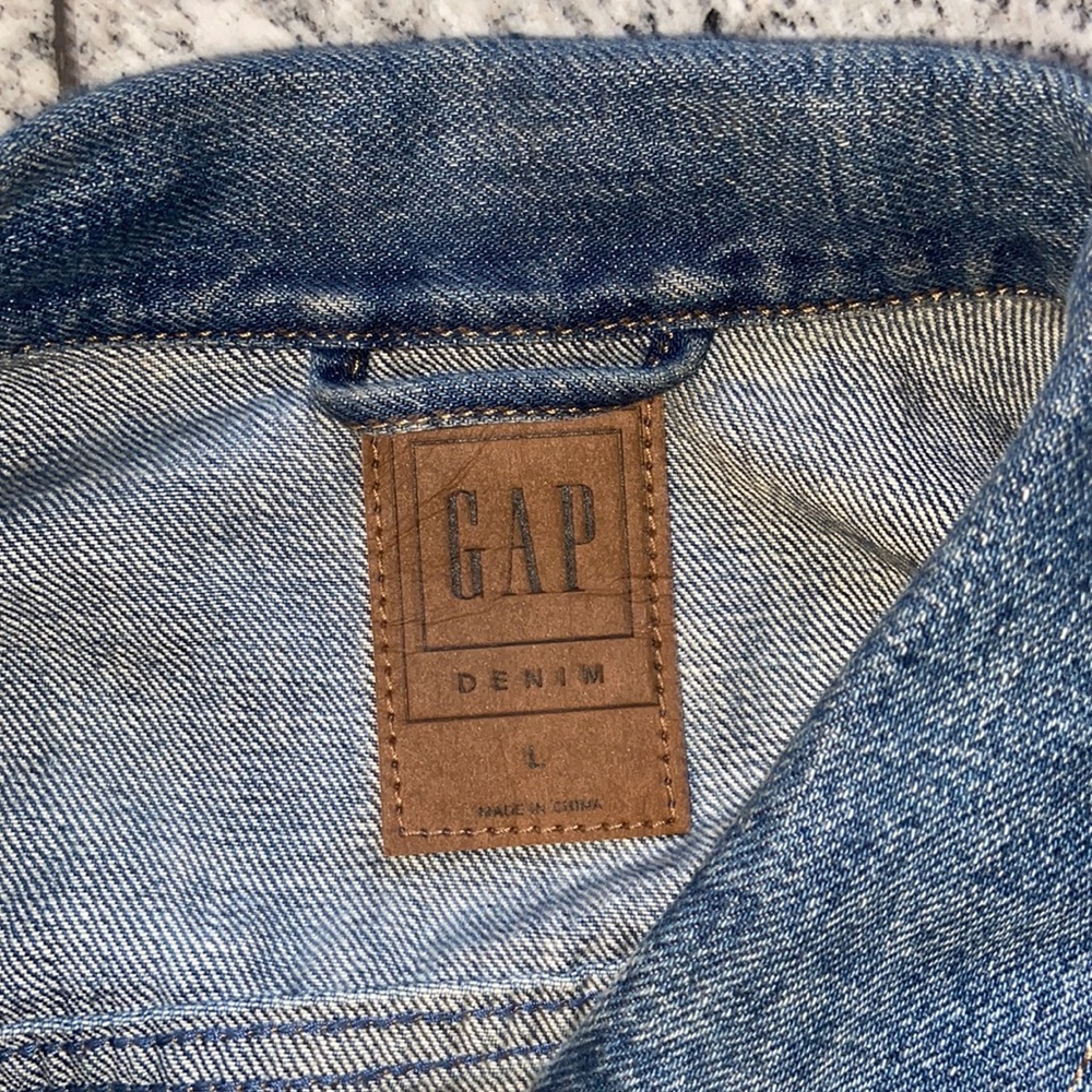 Gap Long Sleeve, Button Down Denim Jacket. - image 4